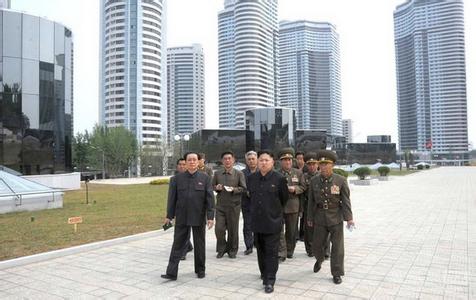word表格有很大空格就到下一页了怎么回事